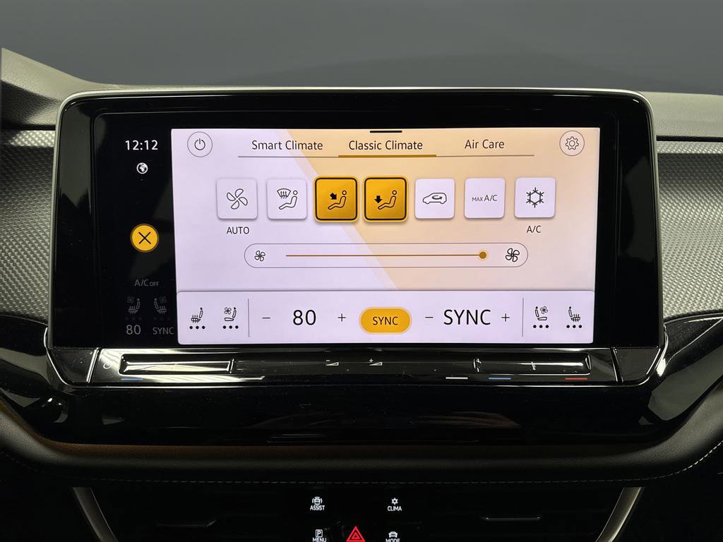 Used 2024 Volkswagen Atlas Cross Sport SEL R-Line image 20