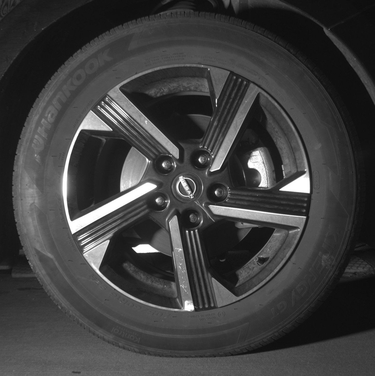 Used 2025 Nissan Sentra SV FWD image 13