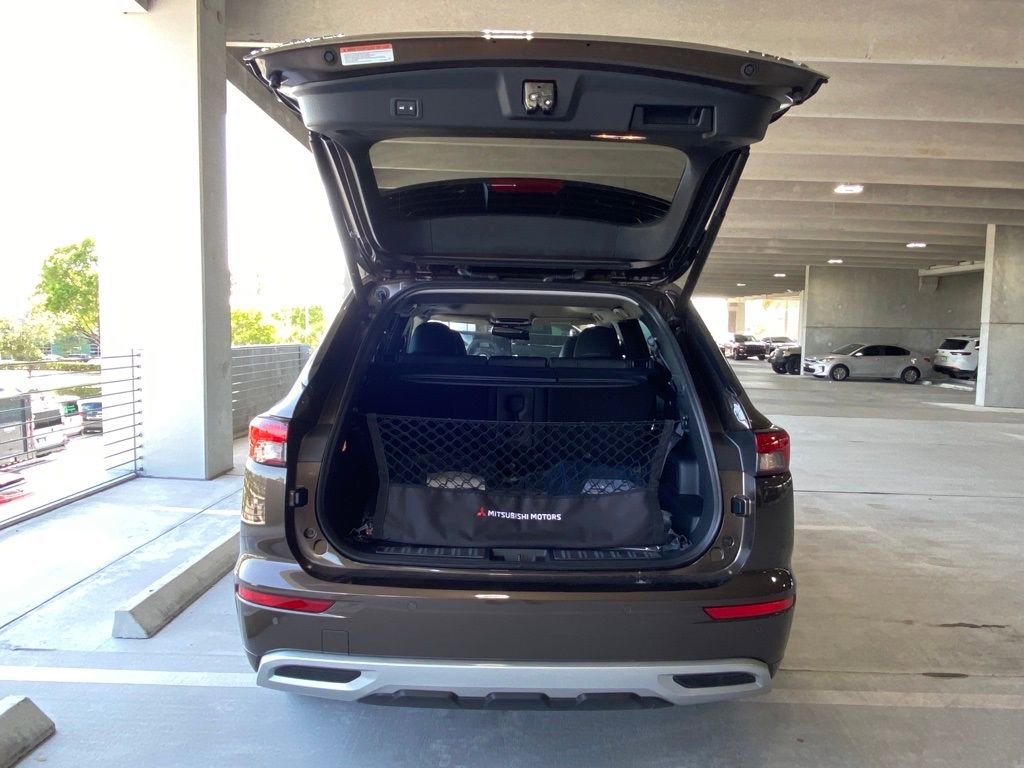 New 2023 Mitsubishi Outlander SEL image 30
