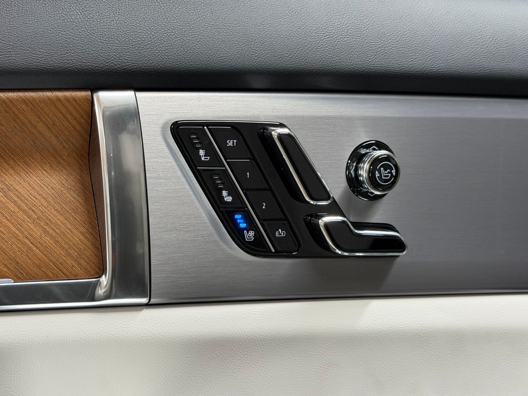 New 2026 Cadillac Vistiq Sport AWD/4WD image 15