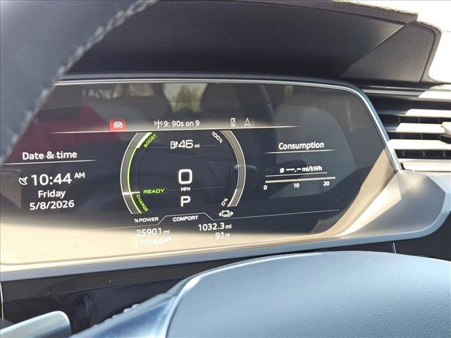 Used 2023 Audi e-tron Premium Plus w/ Premium Plus Package AWD/4WD image 16
