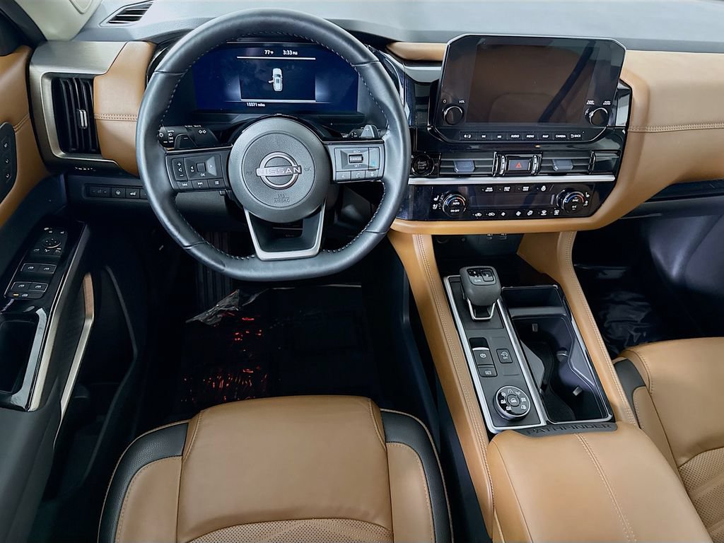 Certified 2025 Nissan Pathfinder Platinum AWD/4WD image 4