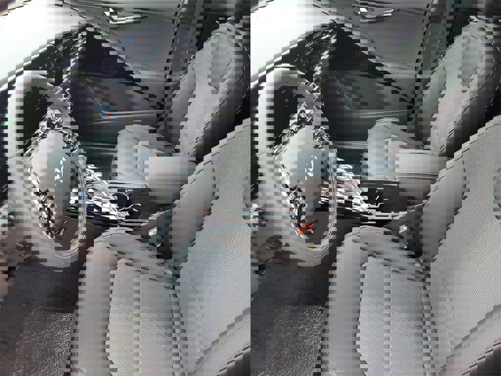 New 2025 Kia Niro EX image 5