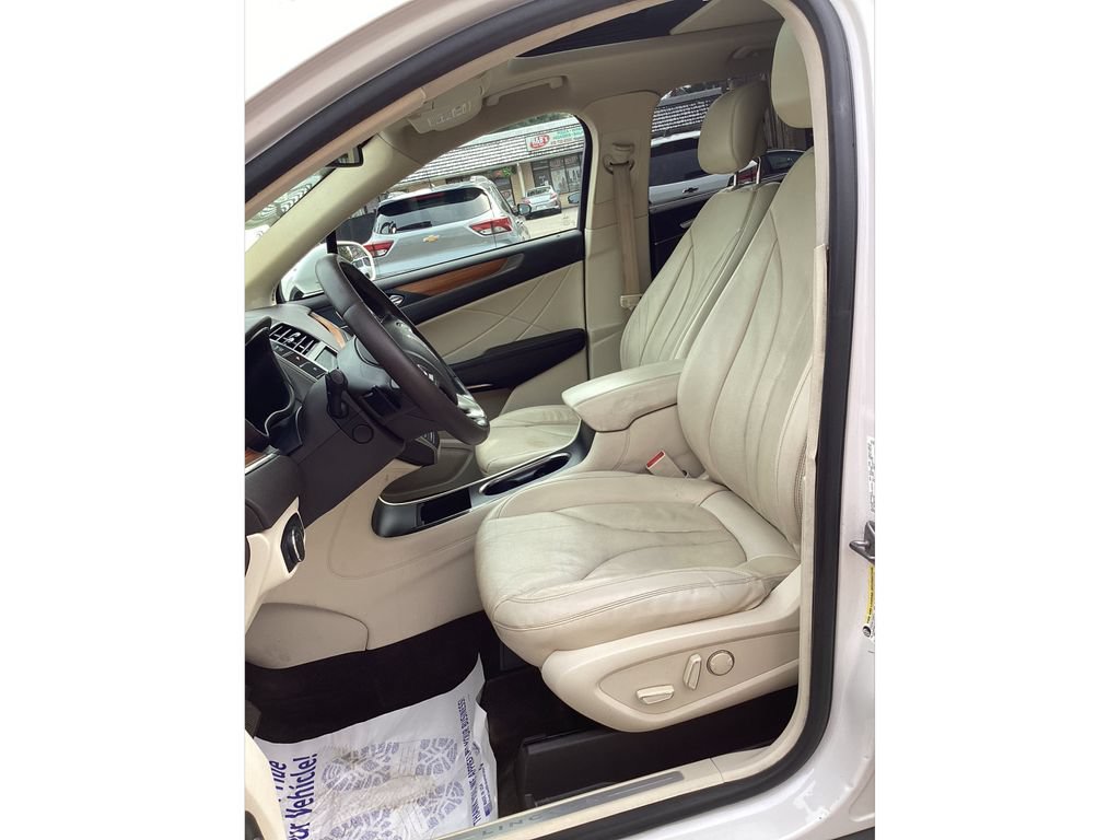 Used 2016 Lincoln MKC Reserve w/ Lincoln MKC Climate Package AWD/4WD image 9