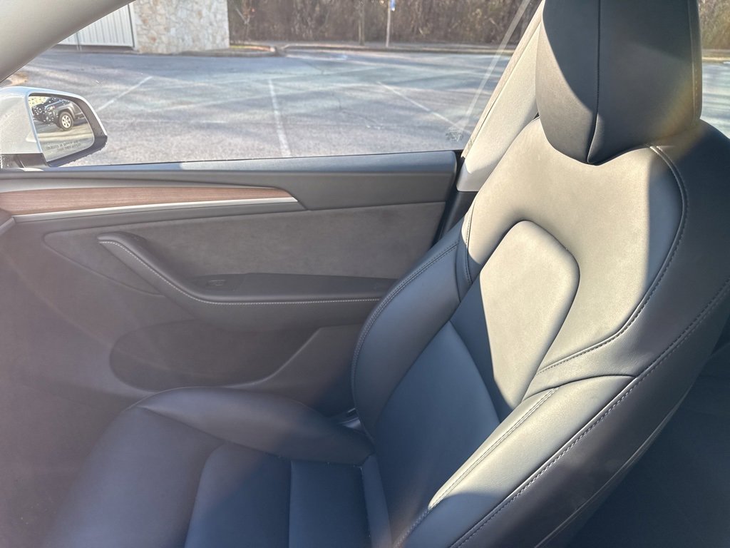 Used 2024 Tesla Model Y Long Range image 23