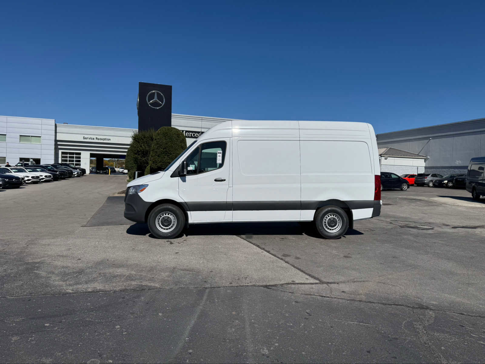 Used 2025 Mercedes-Benz Sprinter 2500 image 8