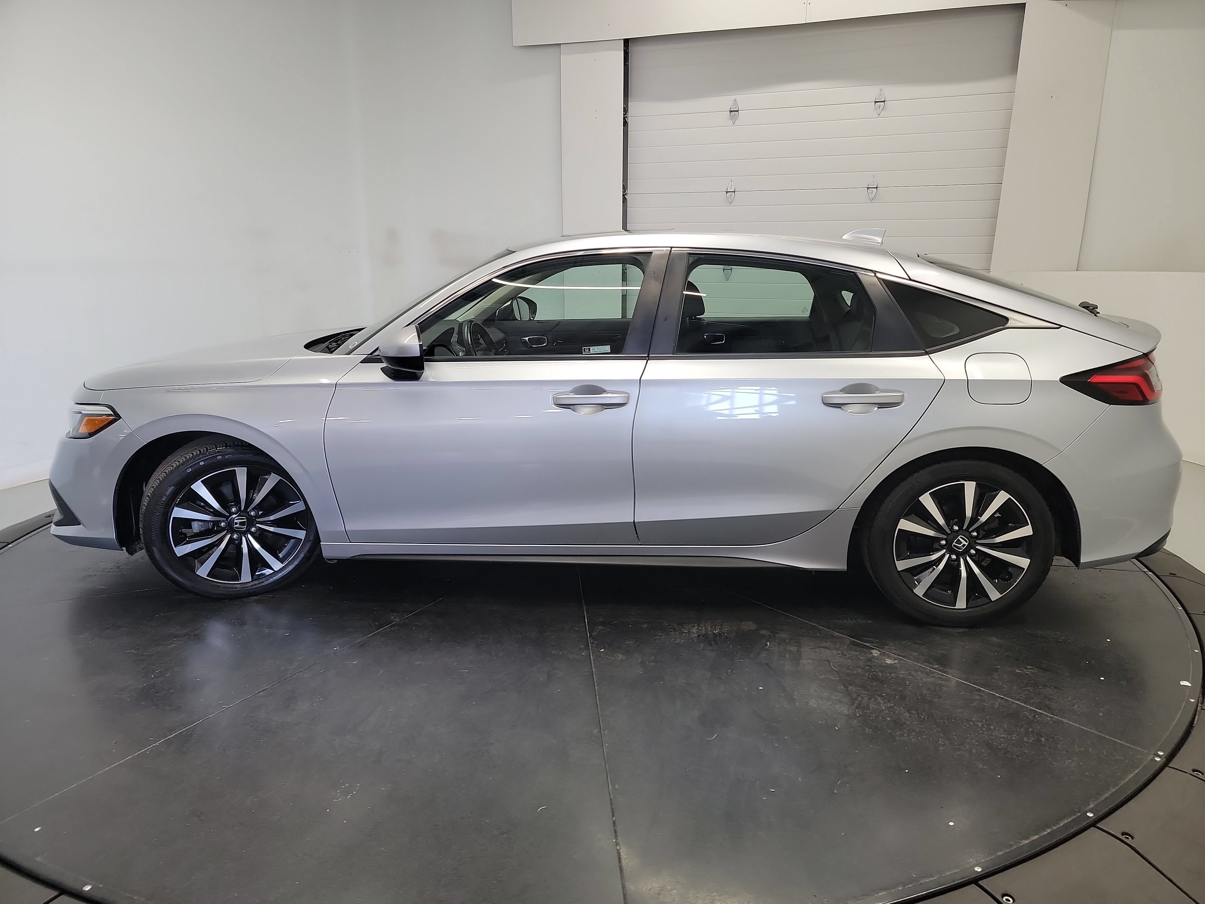 Certified 2024 Honda Civic EX-L image 5