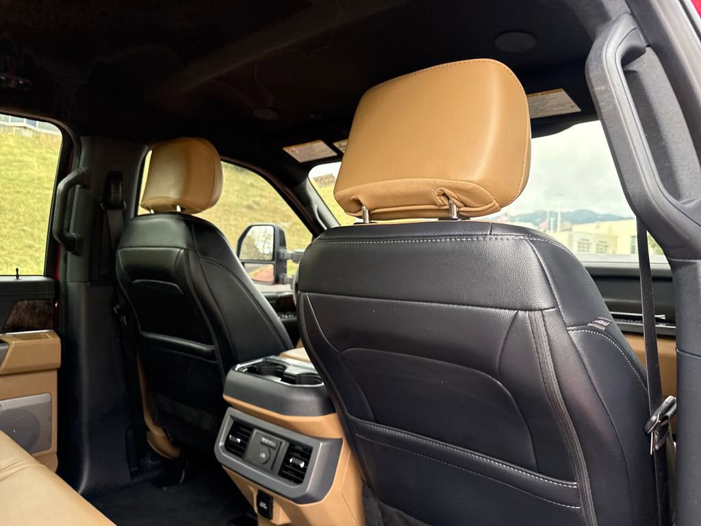 Certified 2026 Ford F250 Lariat w/ Black Appearance Package image 24