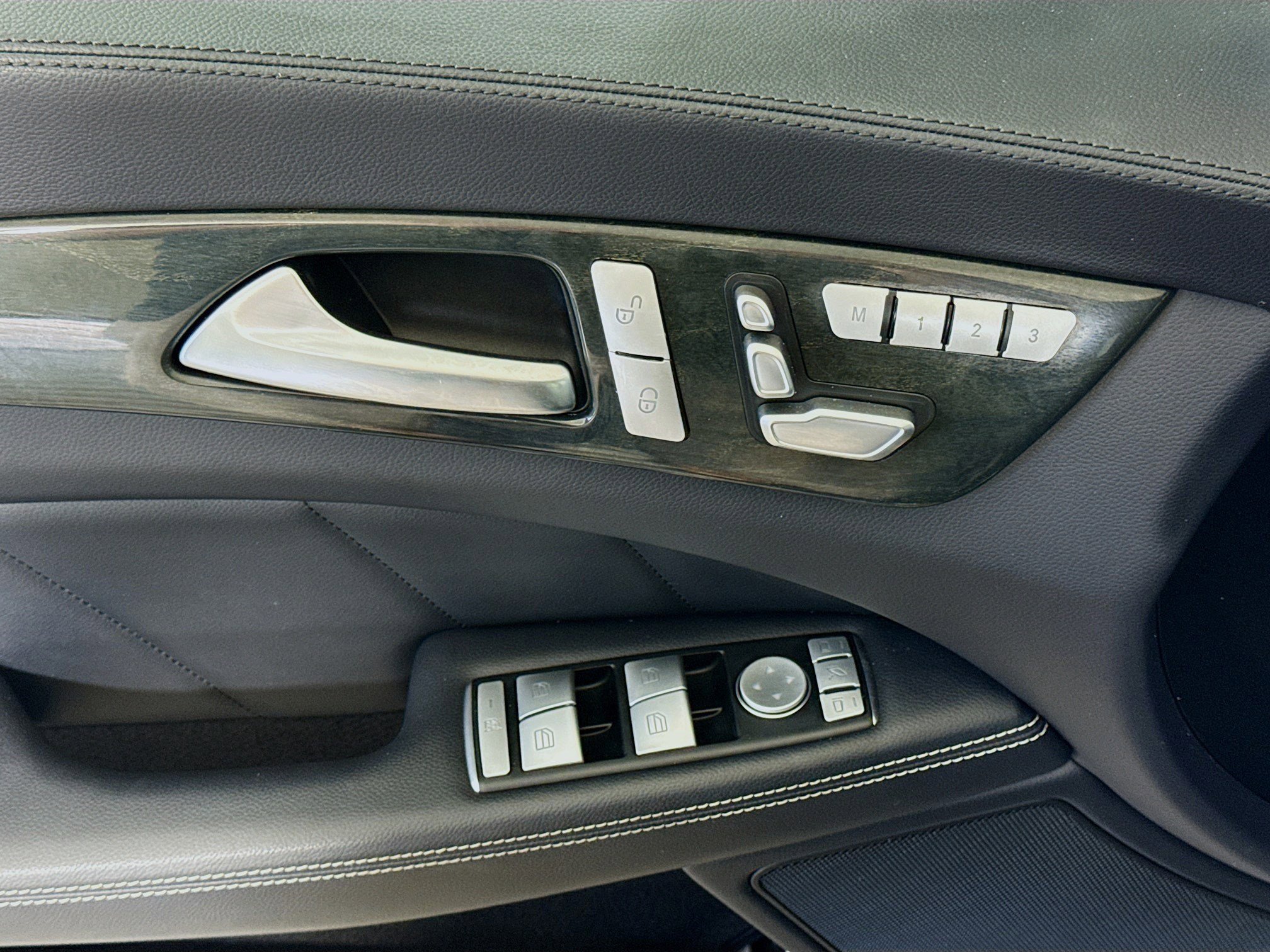 Used 2016 Mercedes-Benz CLS 550 4MATIC image 24