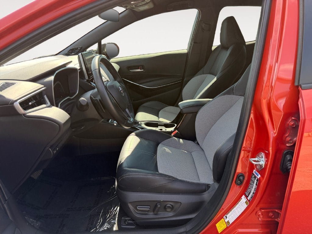 Used 2026 Toyota Corolla XSE FWD image 6
