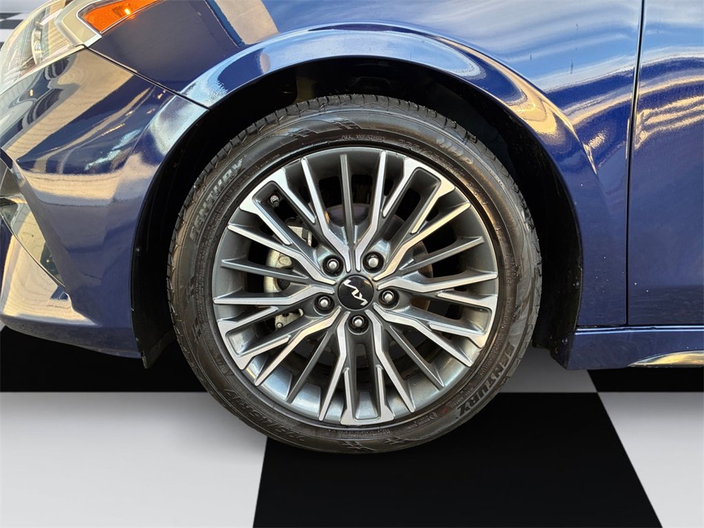 Used 2024 Kia Forte GT-Line w/ GT-Line Premium Package image 14