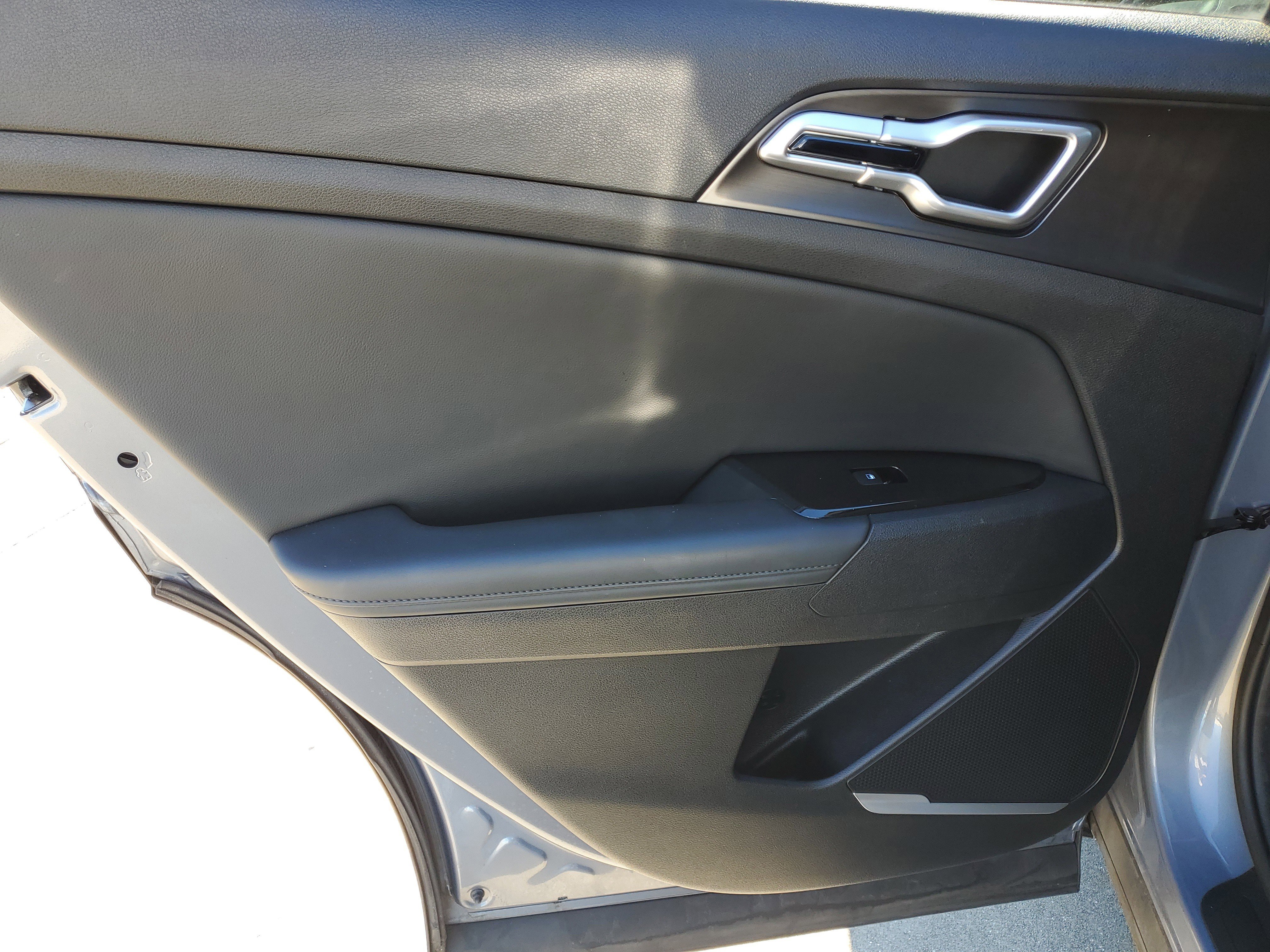 Used 2023 Kia Sportage EX image 13