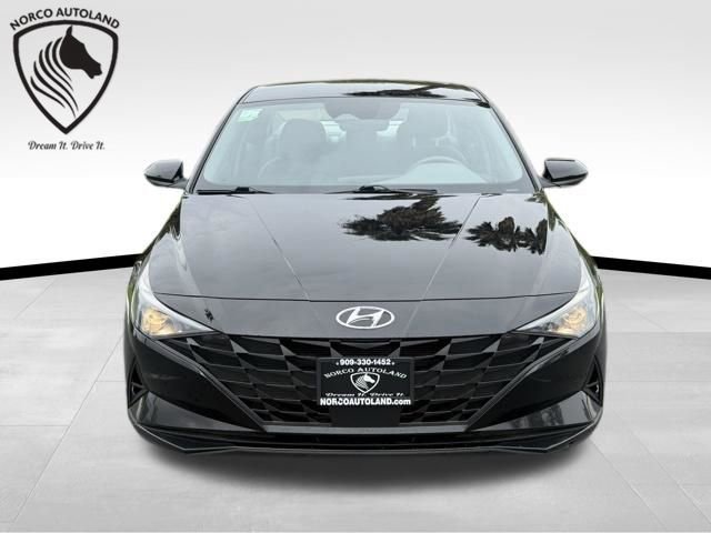 Used 2023 Hyundai Elantra SEL FWD image 2
