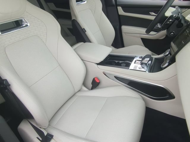 New 2025 Jaguar F-PACE R-Dynamic S AWD/4WD image 5