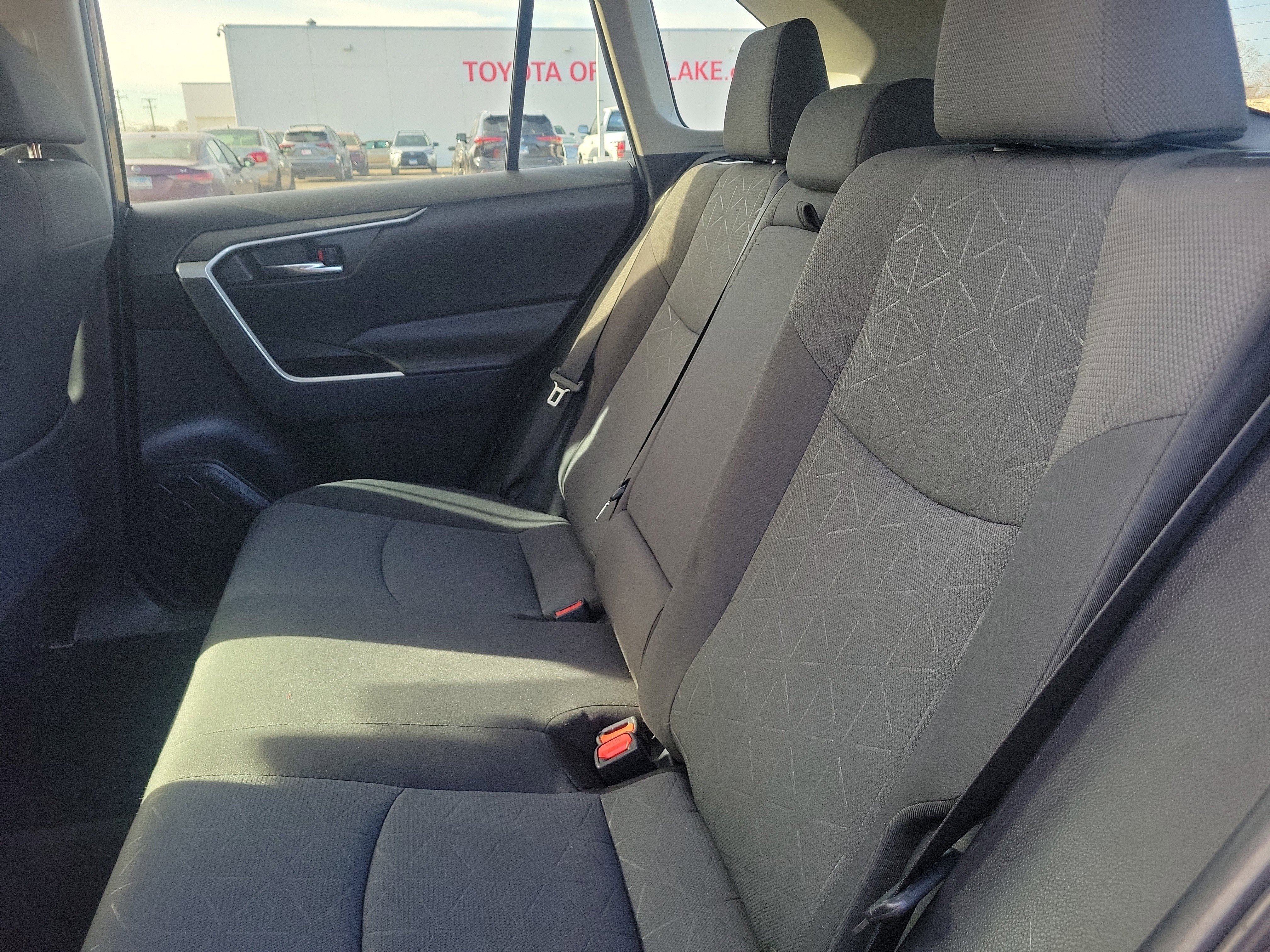 Used 2021 Toyota RAV4 XLE image 8