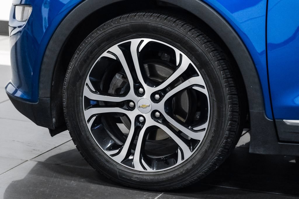 Used 2020 Chevrolet Bolt Premier w/ Infotainment Package FWD image 49