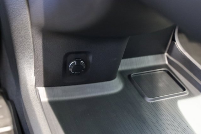 New 2025 Toyota Sienna LE image 19