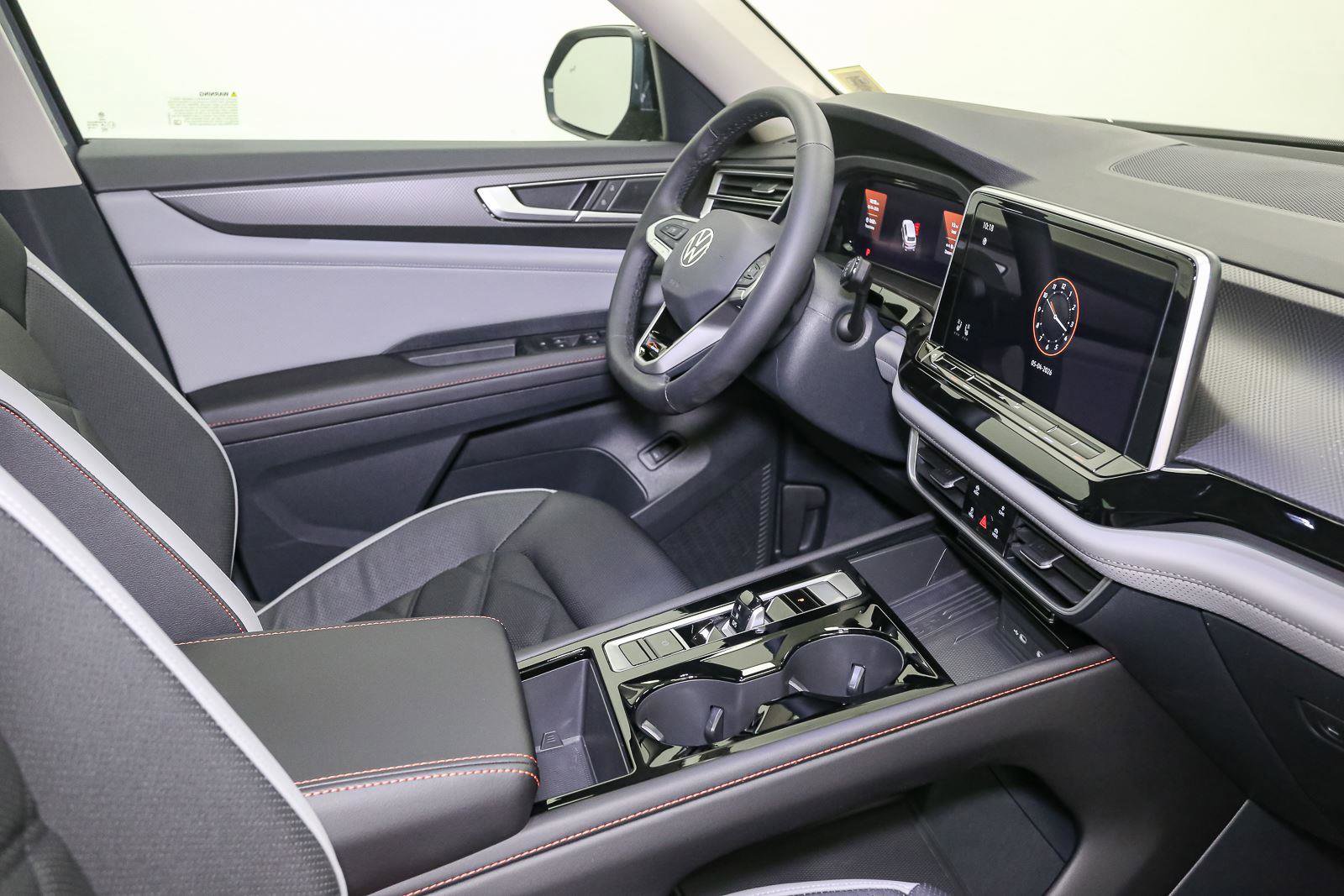 New 2026 Volkswagen Atlas Peak Edition AWD/4WD image 17