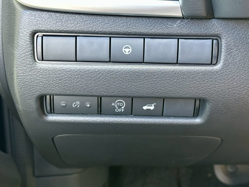 Certified 2026 Nissan Rogue SV w/ SV Premium Package AWD/4WD image 34