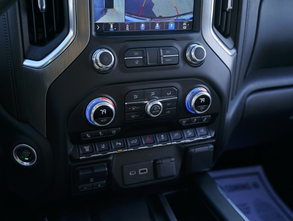 Used 2022 GMC Sierra 2500 Denali w/ Denali Black Diamond Edition image 20