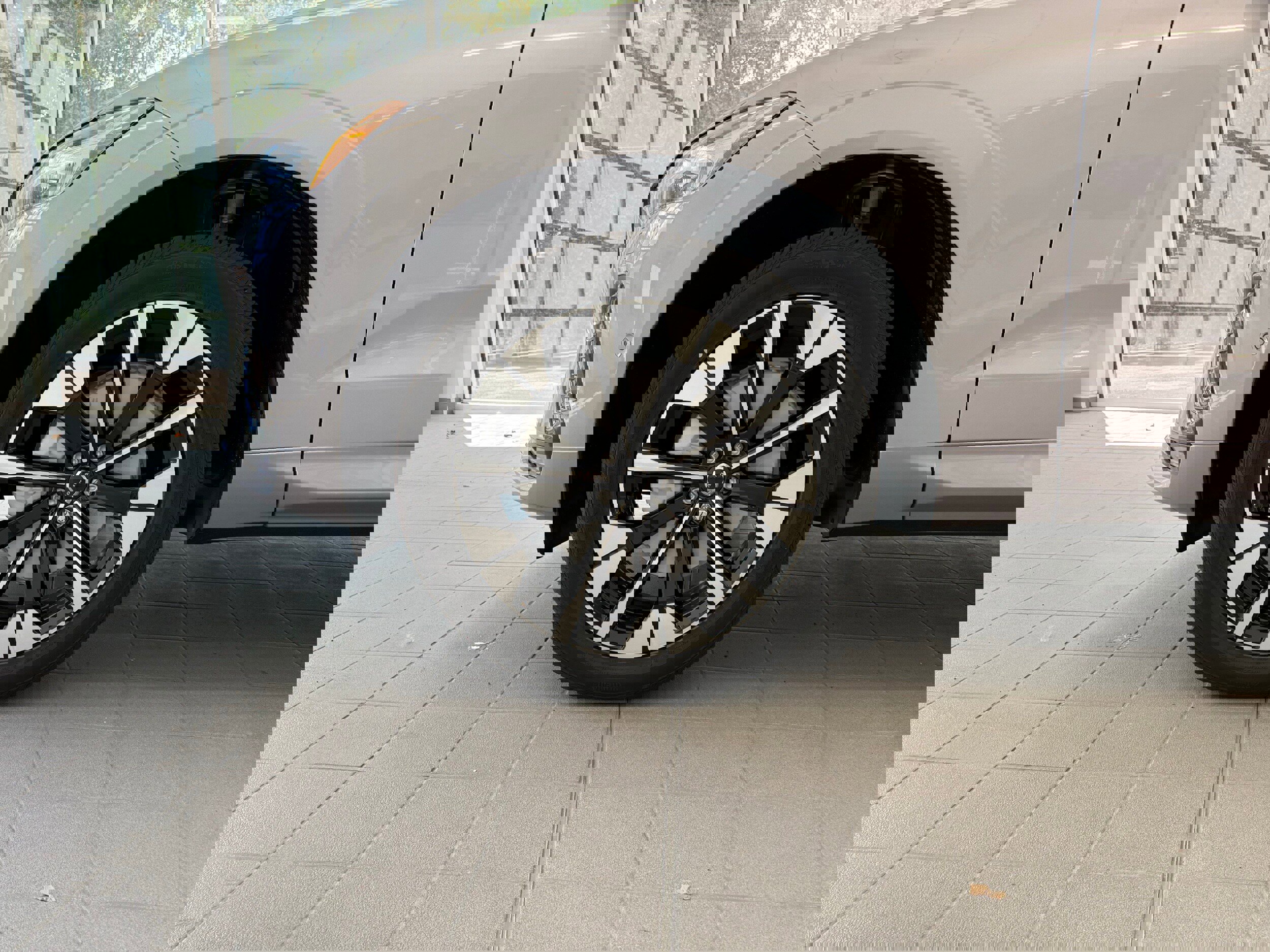 New 2026 Volvo XC60 B5 Plus w/ Protection Package Premier image 8