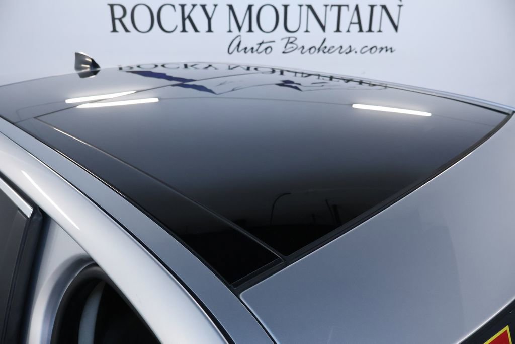 Used 2020 Jaguar F-PACE Premium AWD/4WD image 12