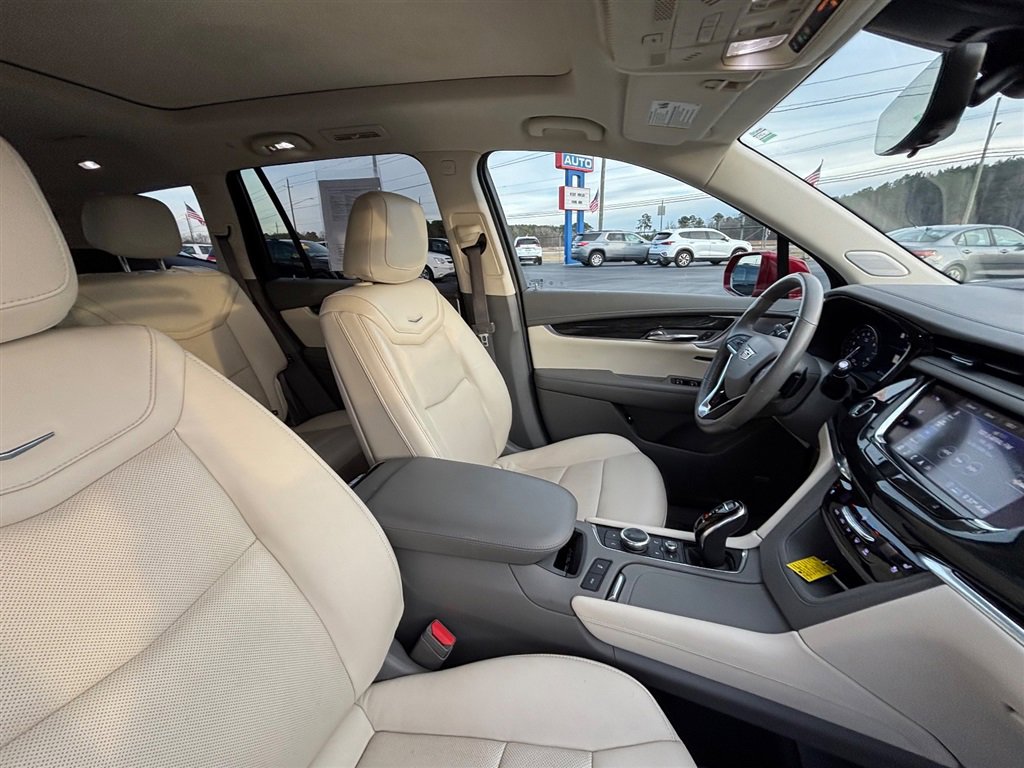 Used 2020 Cadillac XT6 Premium Luxury image 35