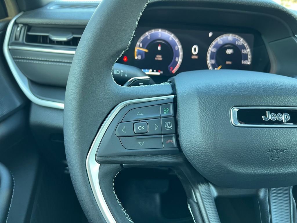 New 2026 Jeep Grand Cherokee Laredo RWD image 11