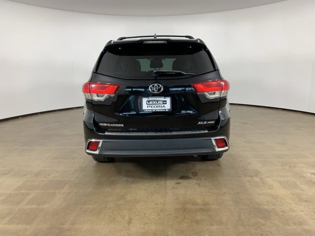 Used 2018 Toyota Highlander XLE image 34
