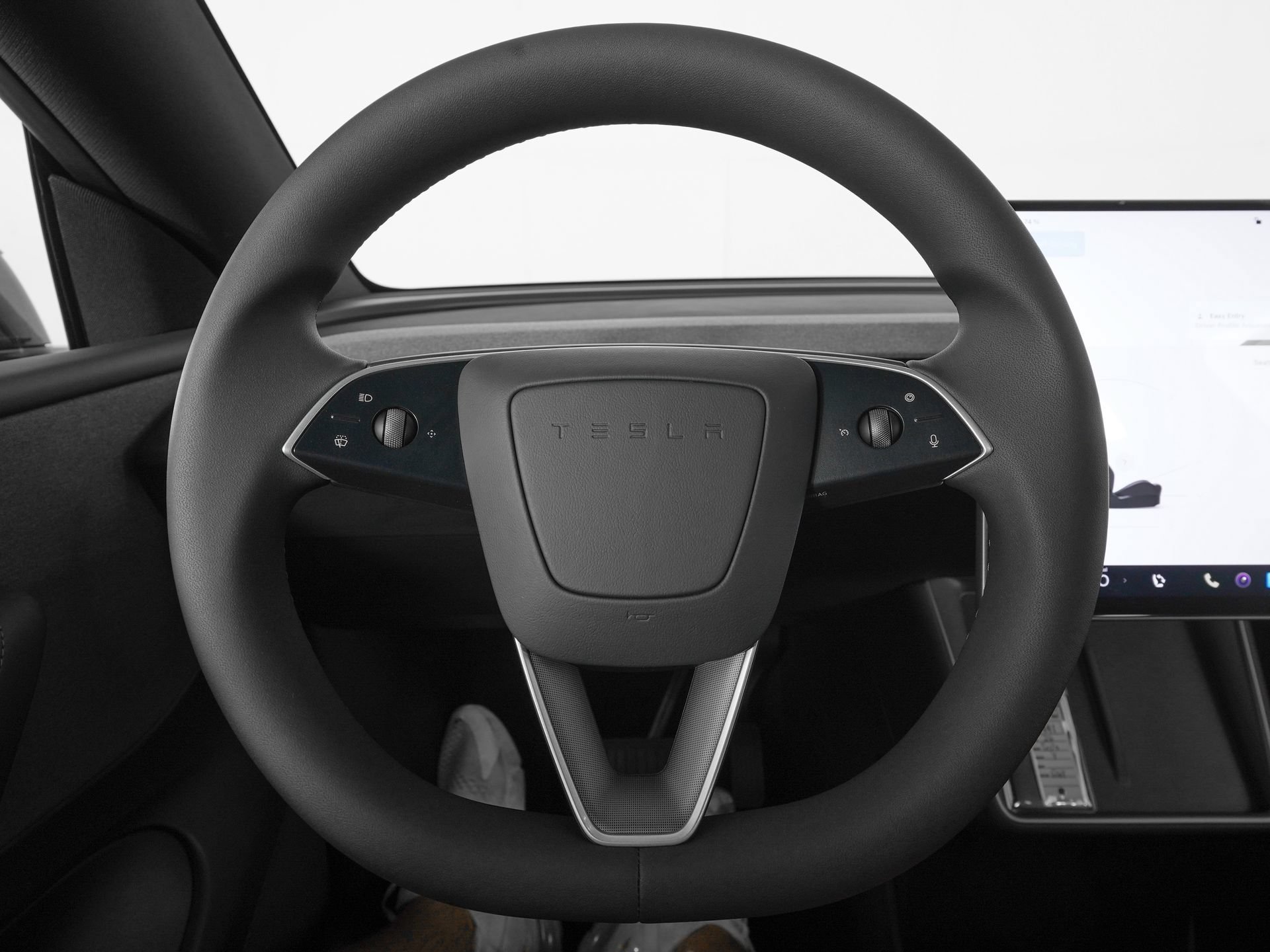 Used 2026 Tesla Model Y 2WD image 16