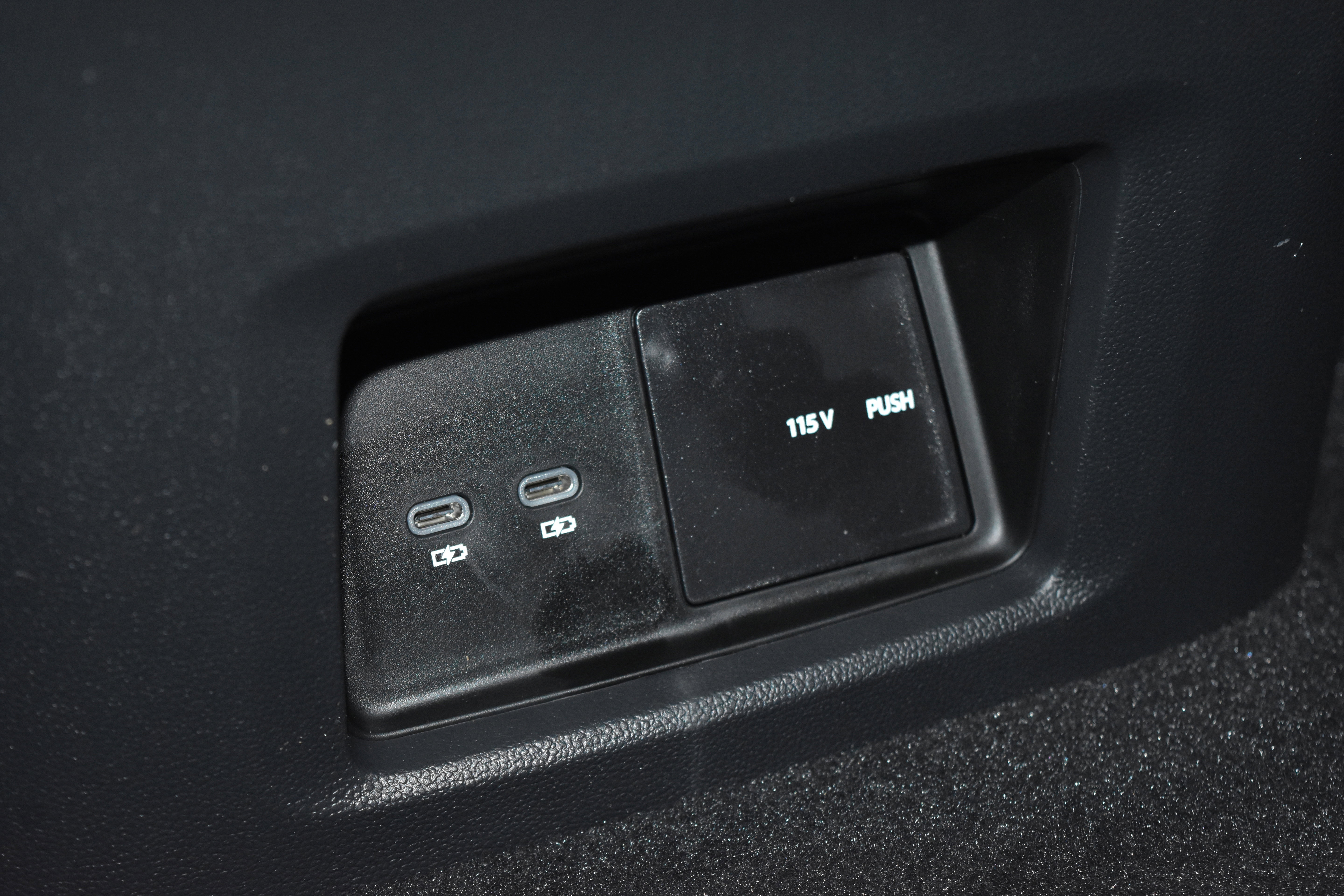 New 2025 Volkswagen Atlas Cross Sport SE image 16