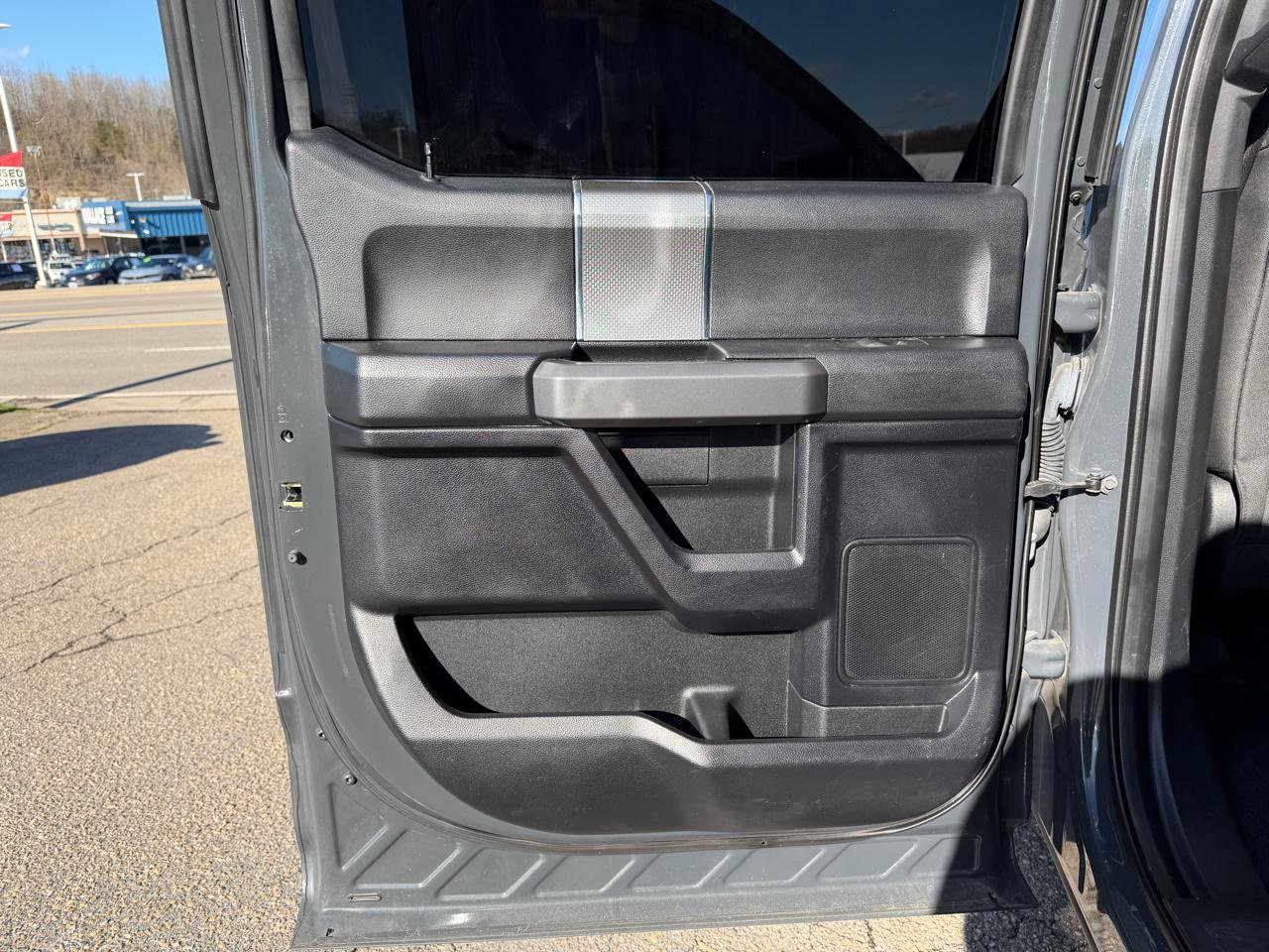 Used 2016 Ford F150 XLT w/ Equipment Group 302A Luxury image 23