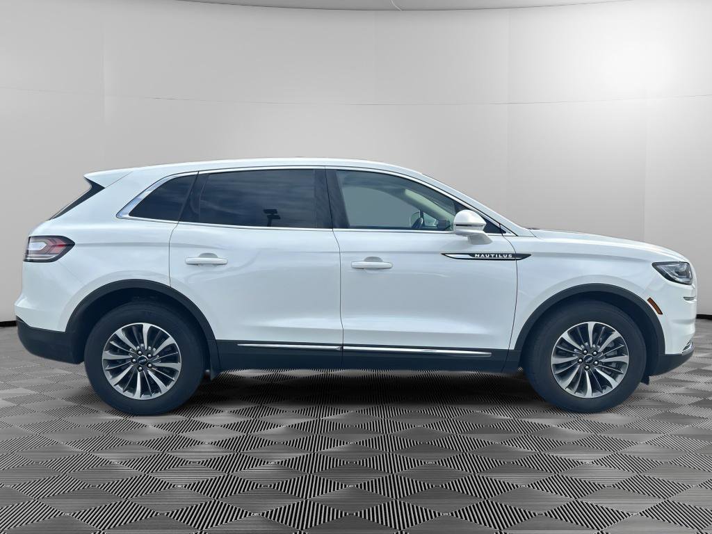 Used 2023 Lincoln Nautilus Reserve image 8