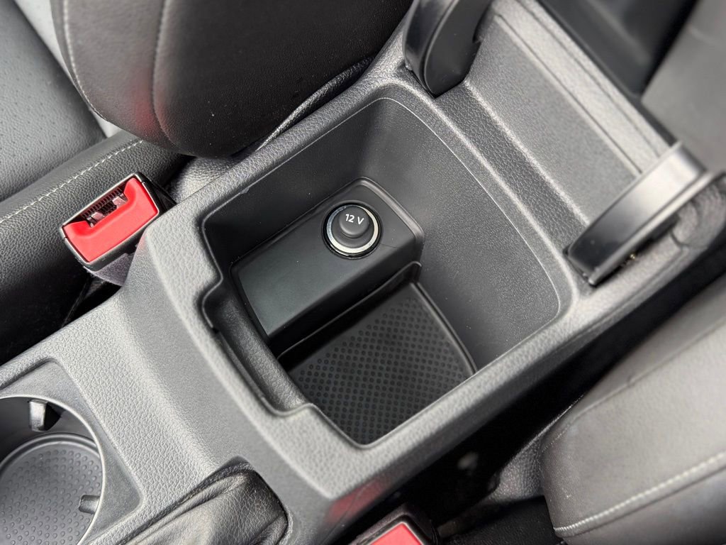 Used 2017 Volkswagen Golf Wolfsburg Edition image 14