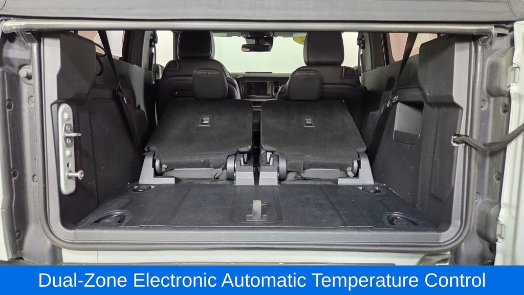 Used 2022 Ford Bronco Black Diamond w/ Sasquatch Package image 12