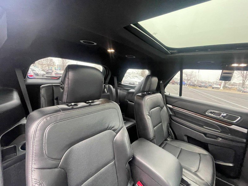 Used 2019 Ford Explorer Limited image 12