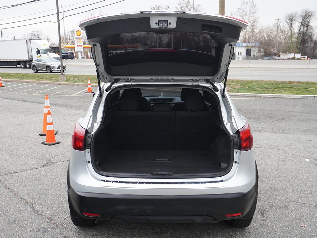 Used 2019 Nissan Rogue Sport S w/ Appearance Package image 16