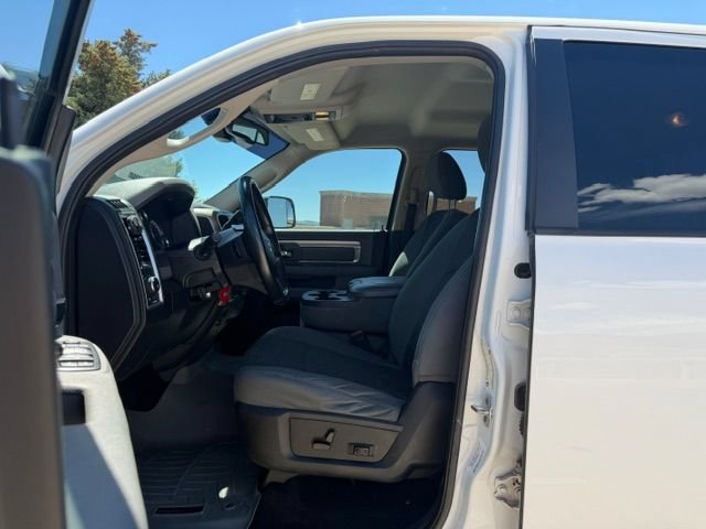 Used 2014 RAM 2500 SLT w/ Luxury Group AWD/4WD image 12