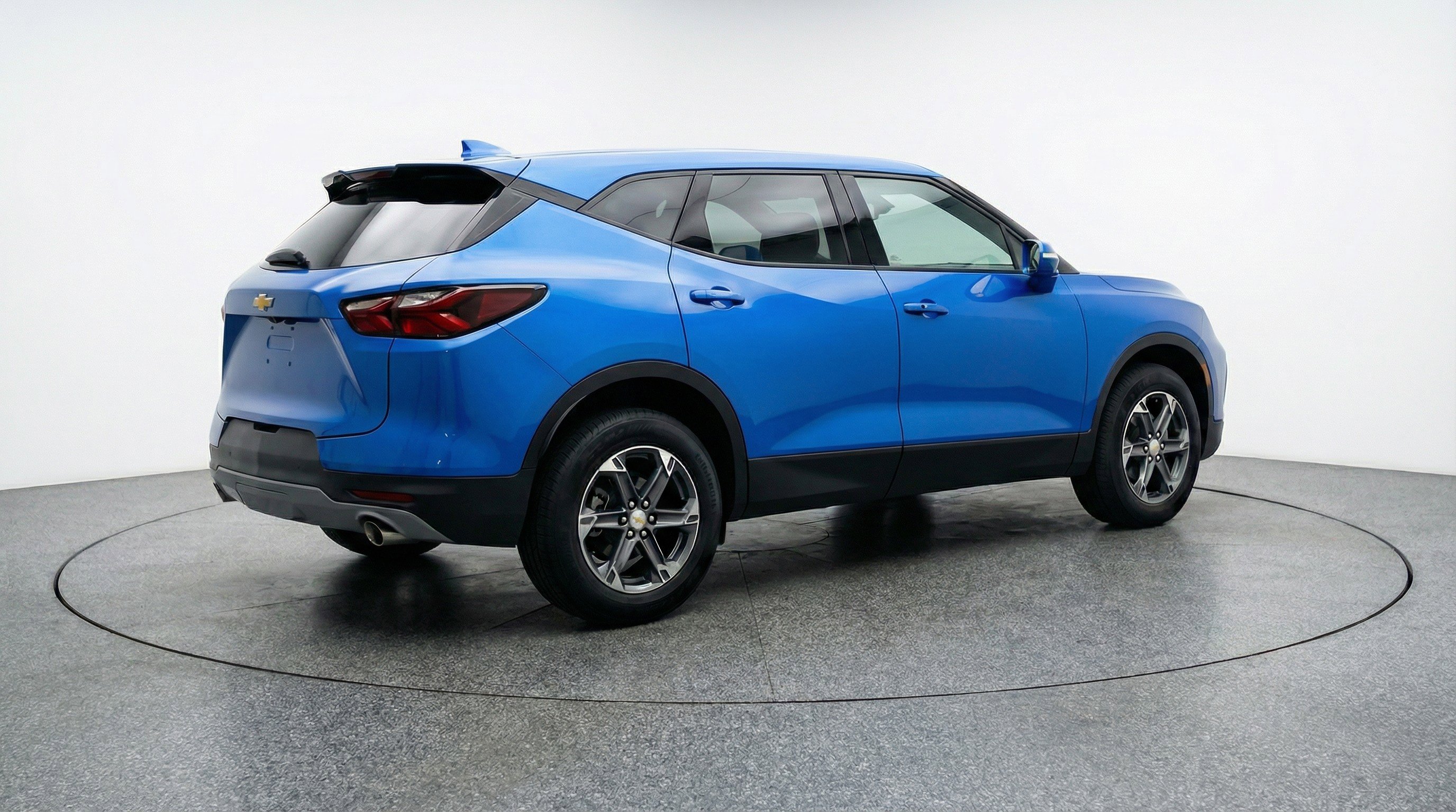 Used 2025 Chevrolet Blazer LT image 9