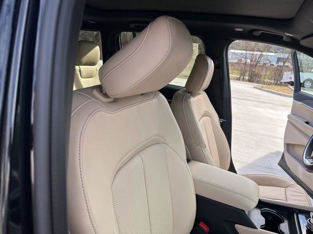New 2025 Jeep Grand Cherokee Limited w/ Luxury Tech Group II image 35