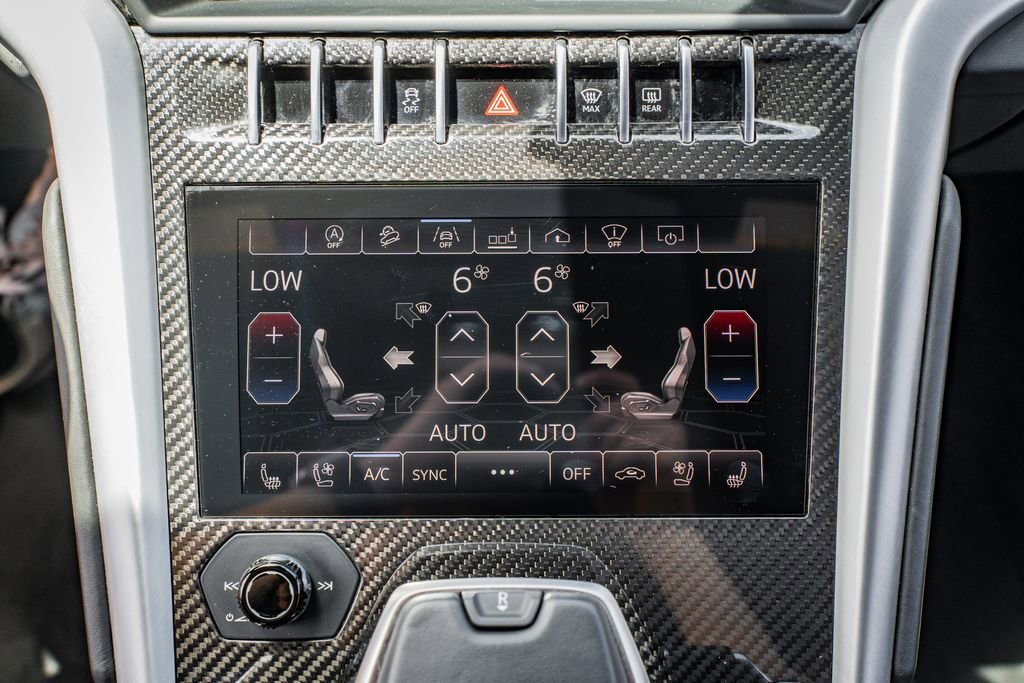 Used 2019 Lamborghini Urus AWD/4WD image 31