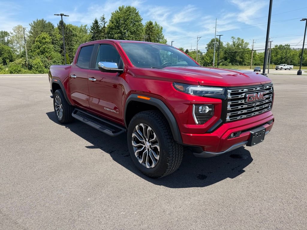 Used 2025 GMC Canyon Denali AWD/4WD image 3