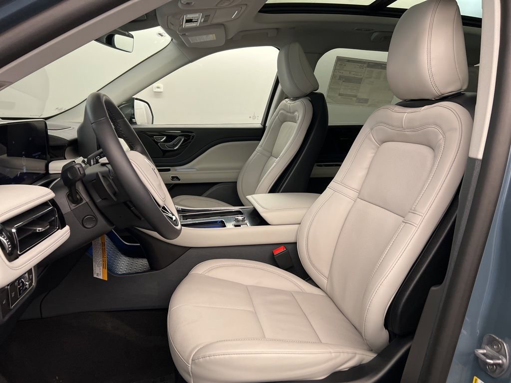 Used 2026 Lincoln Aviator Reserve image 27