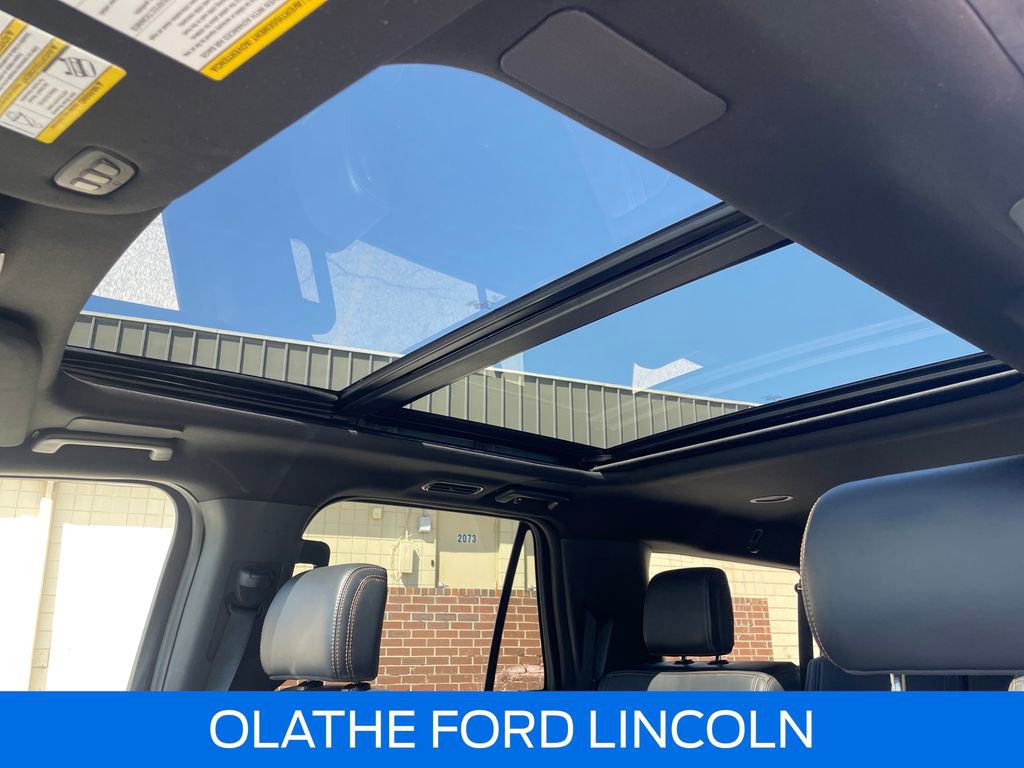Used 2024 Ford Expedition Max Platinum AWD/4WD image 21