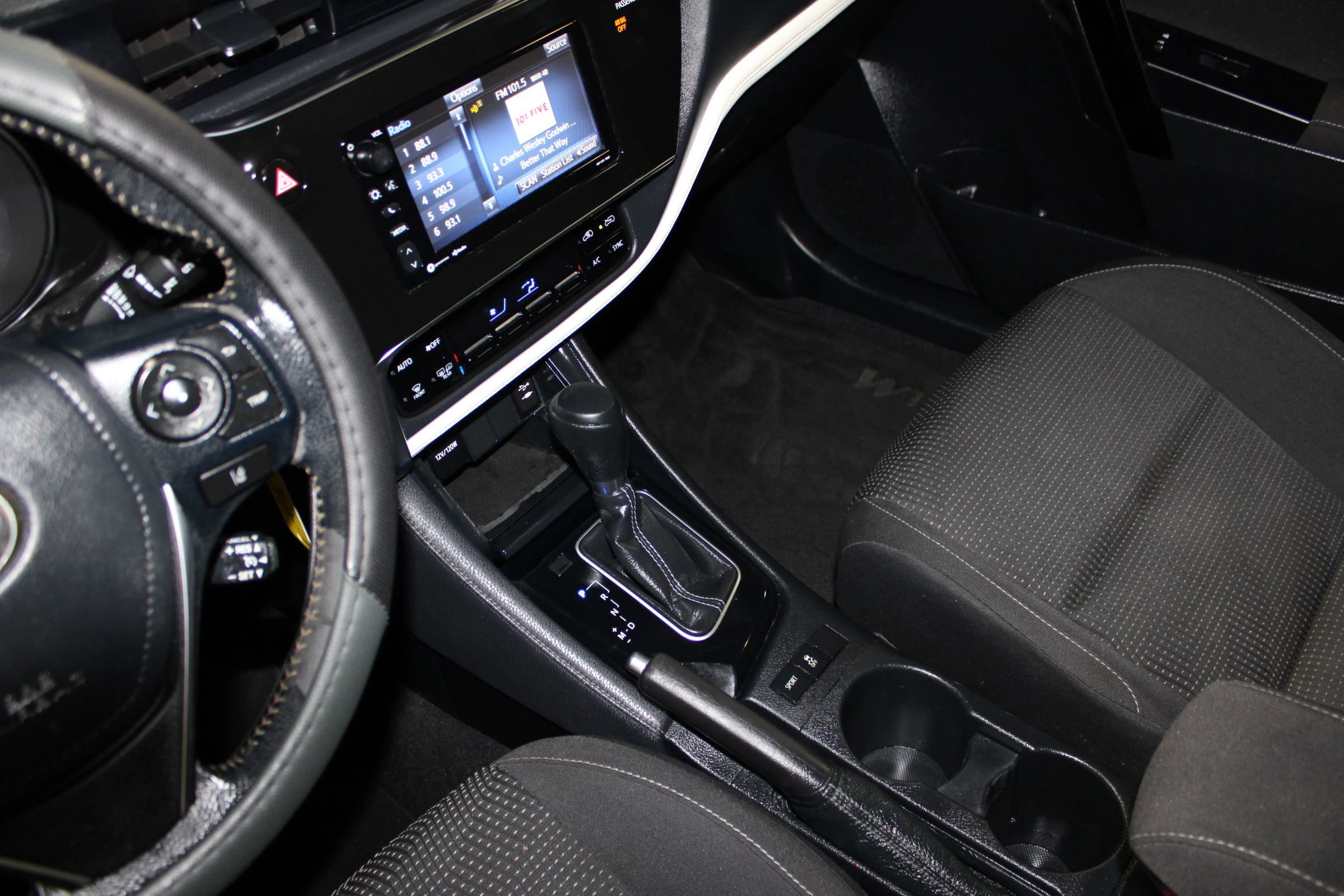 Used 2017 Toyota Corolla iM FWD image 15