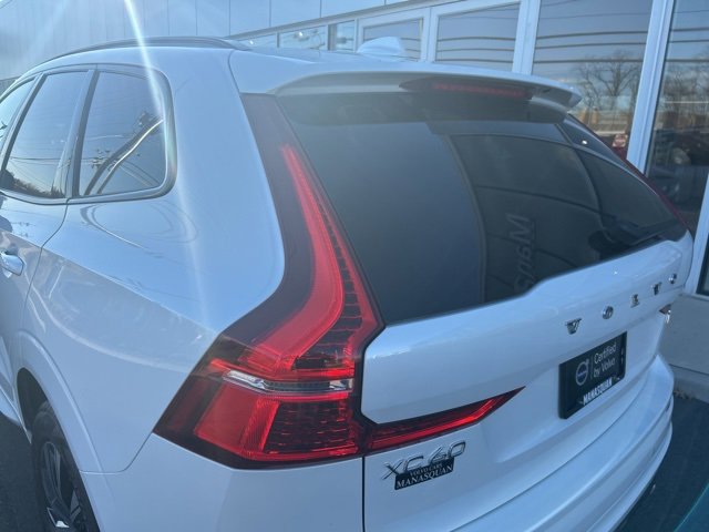Certified 2025 Volvo XC60 B5 Plus image 10