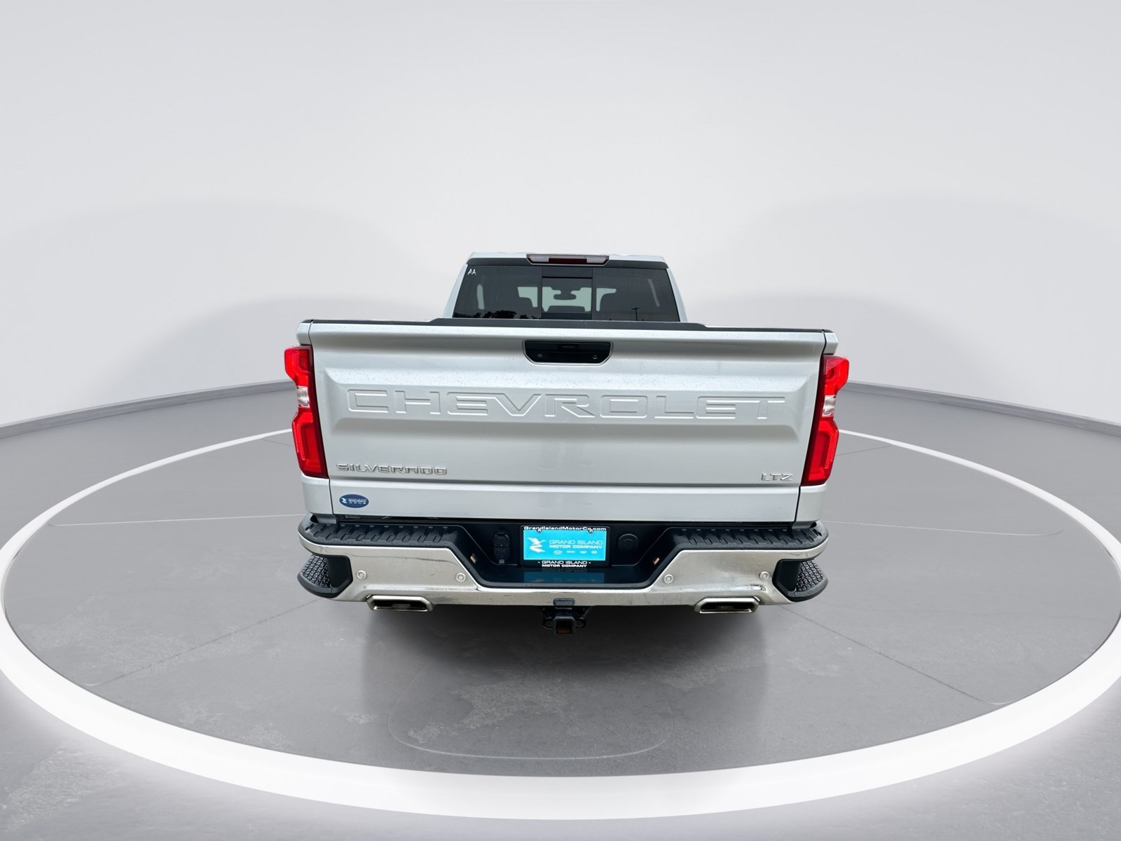 Used 2021 Chevrolet Silverado 1500 LTZ w/ LTZ Premium Package AWD/4WD image 7