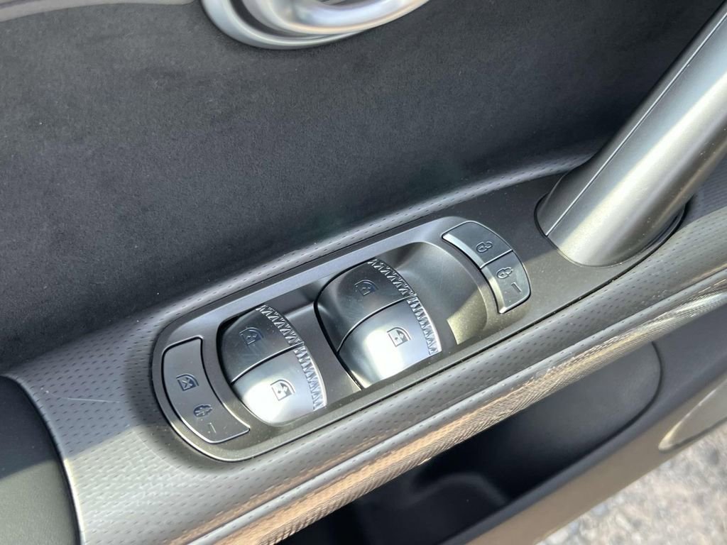 New 2025 Genesis GV60 Performance image 15