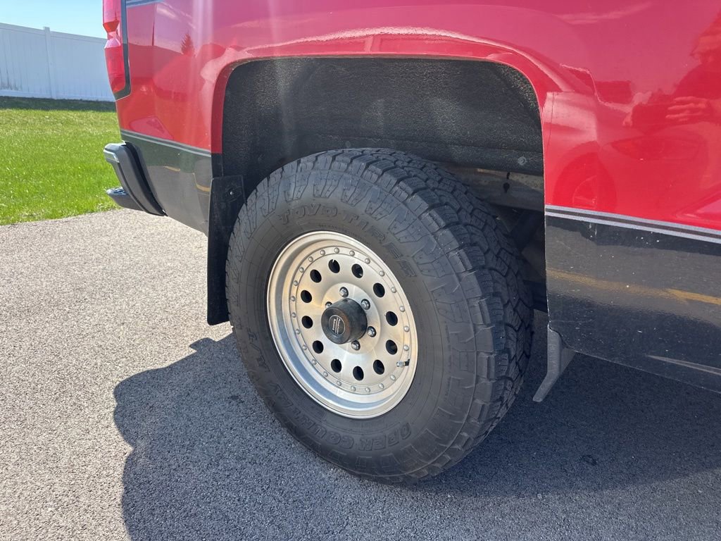 Used 2018 Chevrolet Silverado 1500 LT w/ All Star Edition image 8