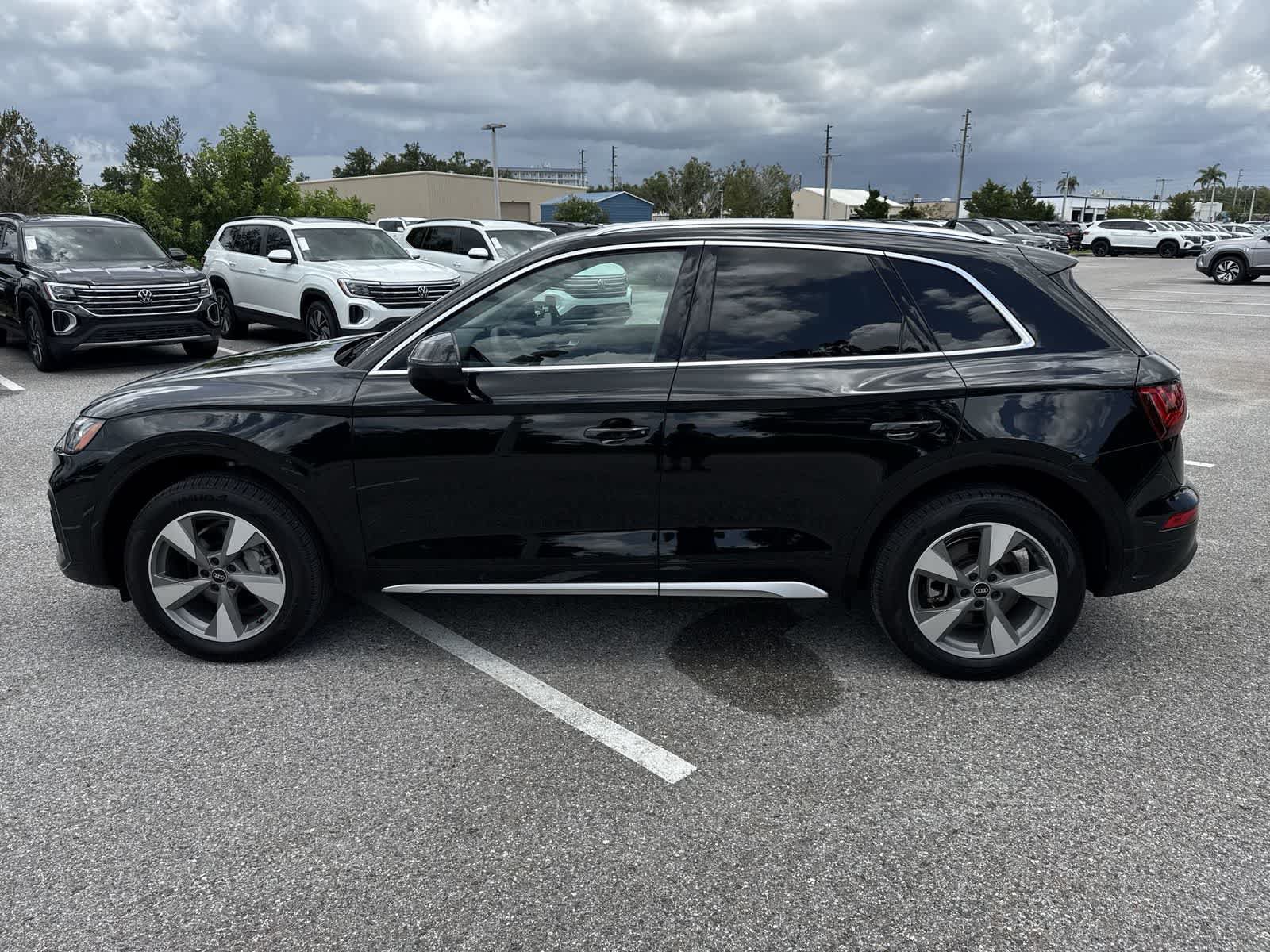 Used 2023 Audi Q5 2.0T Premium Plus w/ Premium Plus Package AWD/4WD image 11